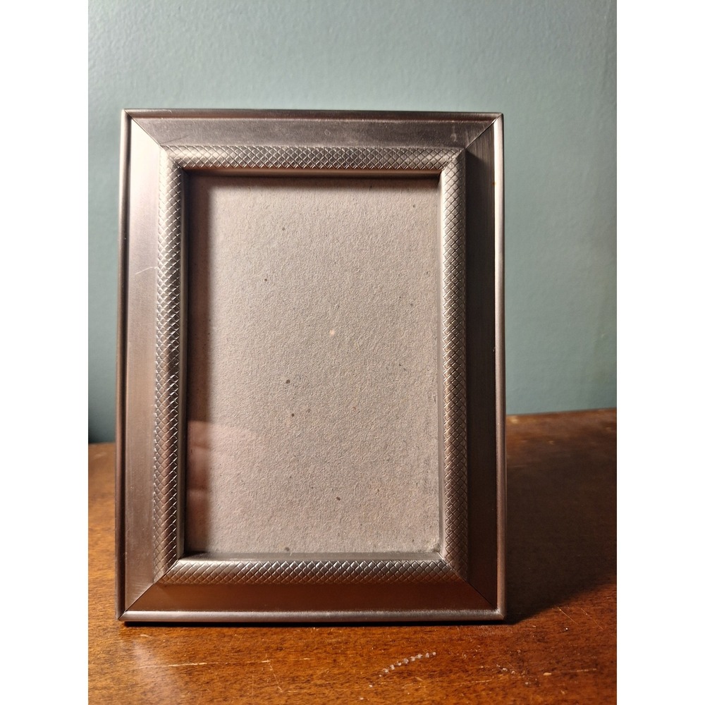 Malden Silver Tone Metal Picture Frame Textured Border Tabletop 3x5 Opening